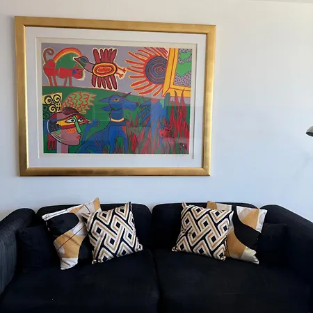Piano Apartment *